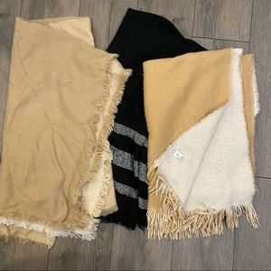 Warm blanket scarves